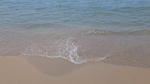 Утро, солнце, море, пляж. Чистое море в Нячанге.