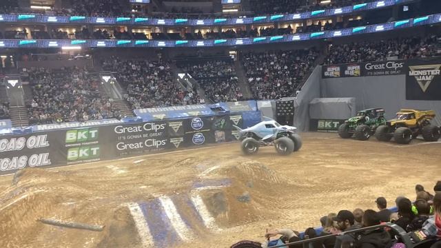 Monster Jam- Salt Lake City- Show 1 (1-6-23) Freestyle- Megalodon смотреть онлайн
