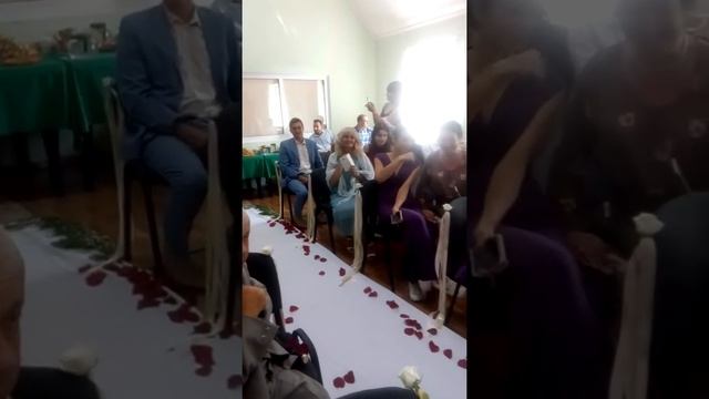 Торжественный выход молодых смотреть онлайн