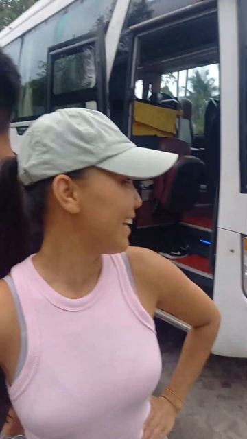 Админ Дима с гостиницы Queen Ann. Вьетнам, май 2024. смотреть онлайн