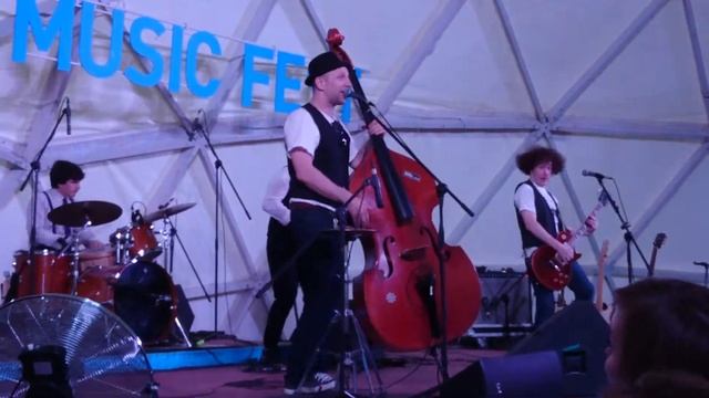 Billy's Band. Мальчик Муз Замбела. смотреть онлайн