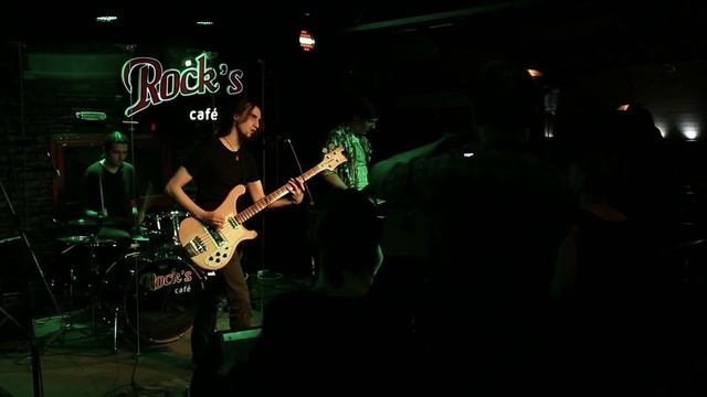 TRIØXIN - Финка (live in Rock's Cafe, Уфа) смотреть онлайн