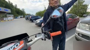 УГАРНЫЕ ПОКАТУШКИ НА МОТИКАХ | ПАРАДЕЕВИЧ ВЫКАТИЛ ХАЗЯЙСКИЙ ПОДАРОК