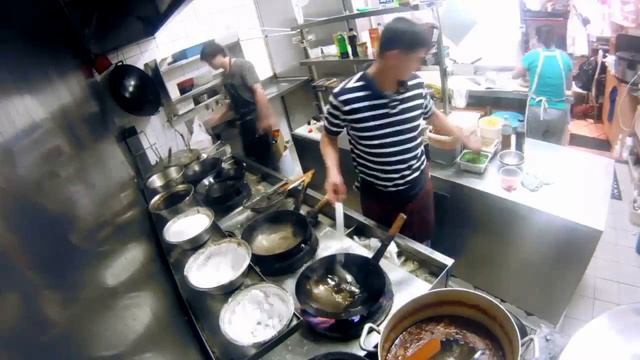 День из жизни официанта #3 смотреть онлайн