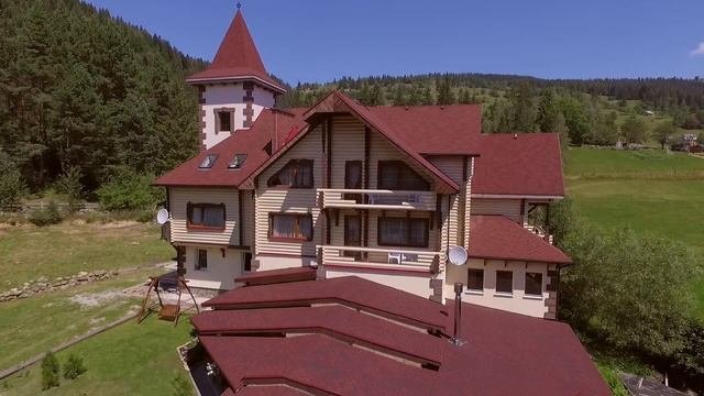 Відпочинок в Карпатах - ВК "Хижки", м. Яремче - відеоогляд, літо 2017