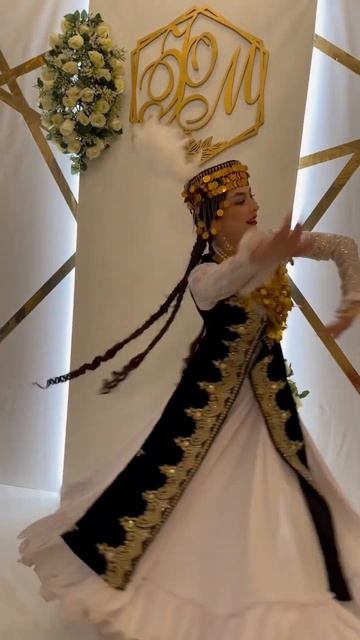 Таджикские и Узбекские танцы в Москве ансамбль «Санам» #санам #танцы #танцывмоскве