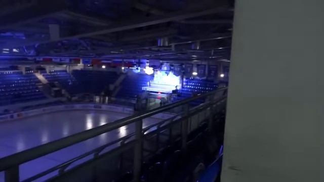 Пустая арена за полтора часа перед матчем смотреть онлайн