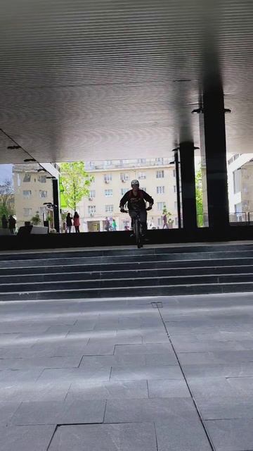 дропаю на курской // горный велосипед // #mtb #shorts смотреть онлайн