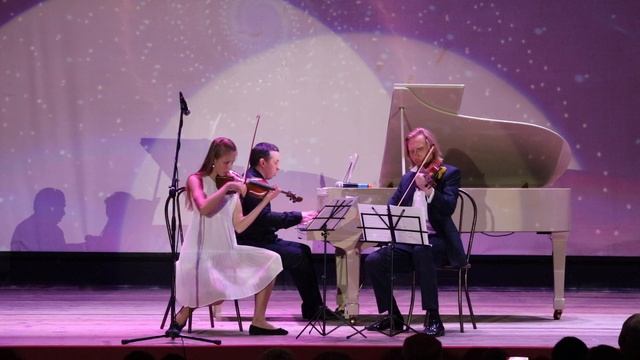 Анастасия Белугина, Фёдор Белугин и Александр Осминин.