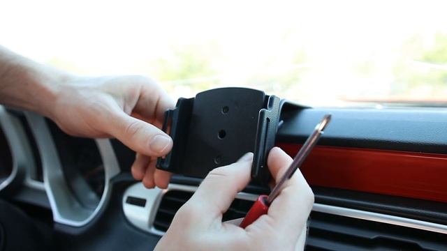 The BEST Cell Phone Mount for the 5th Gen Camaro 2010-2015