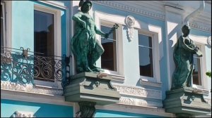 Один день в Ярославле.Часть 5. Медведь. Нашли магазин и Кафе в доме  Елисеевых.История или память?