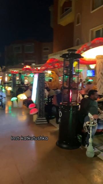 Так в Египте мы греемся в кафе зимой. Хургада. смотреть онлайн