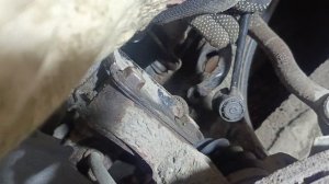 Замена стойки стабилизатора Дэу Джентра левая сторона