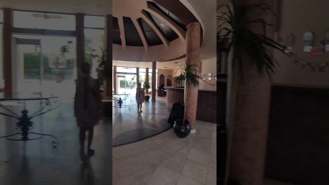 Сбежали...😅Наш новый отель - Uni Sharm 3*. Цена-качество 👍 Шарм-эль-Шейх. Хадаба. смотреть онлайн