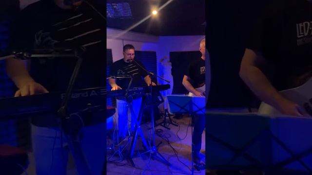 КомPROмисС в арт-кафе "У своих" 28 апреля 2023 финал смотреть онлайн