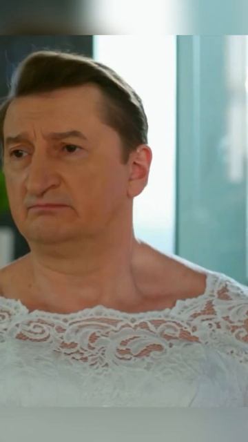 Отель Нарвался На Налоговую😢 #кухня #shorts #сериал #огузок #гранд #отельгранд
