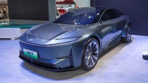 Представлен ультрасовременный седан  Toyota b7Z 2025: его построили совместно с BYD