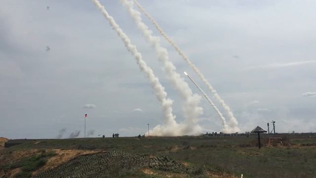 Охота на "Бекаса"! Расчеты С-300 из Хакасии на боевых стрельбах в Ашулуке