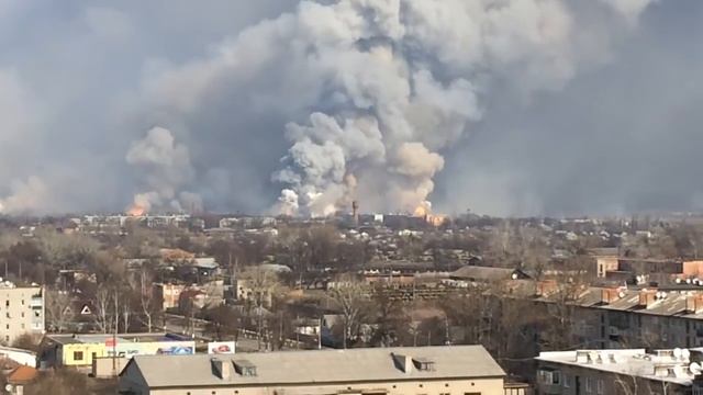 Украина Балаклея в огне. Взрывы 24.03.2017 смотреть онлайн