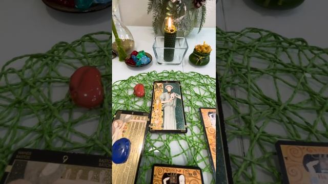 Расклад «ЧТО ИЛИ КТО МЕШАЕТ ВАШИМ ОТНОШЕНИЯМ?» 4 варианта #таро #тарорасклад смотреть онлайн