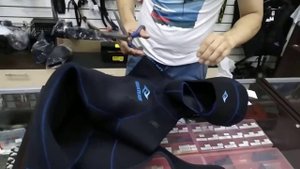 Уменьшаем обтюратор шлема на гидрокостюме AQUATEAM HUNTER PRO 5мм.