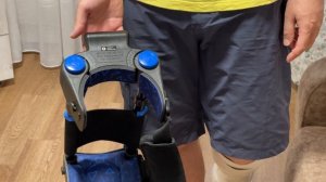 Нога в гипсе! Какие приспособления я использую (чехлы, костыли, iWALK)
