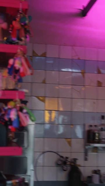 КОКТЕЙЛЬ С ЭЛЕКТРИЧЕСКИМИ ЦВЕТАМИ! #бармен #бар #кафе #коктейль #питер #спб #санктпетербург смотреть онлайн