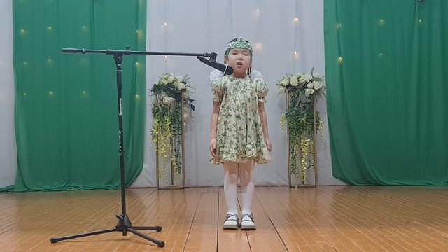 Стручкова Мичийэ