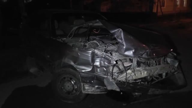 В Шымкенте сгорело здание кафе / Экстренный вызов 26 03 2018 смотреть онлайн