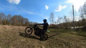 учимся поднимать колесо на эндуро