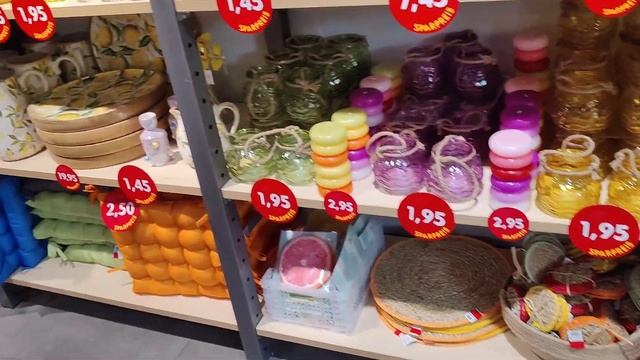 Огромный торговый центр в Германии / а дальше как в тумане 🙈😄 / Меряю одежду смотреть онлайн