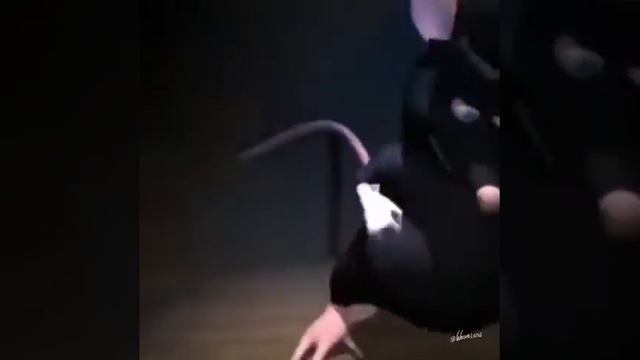 крыса танцует под глада валакаса смотреть онлайн