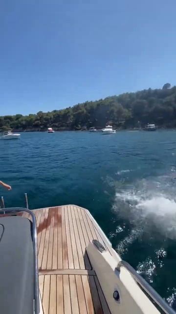 Прыжки в открытое море #лазурныйберег смотреть онлайн