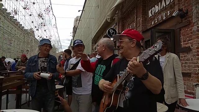 Валерий Ярушин собирает друзей (29) (Москва, Никольская,8, кафе "Wings", 3. 07. 2018) смотреть онлайн