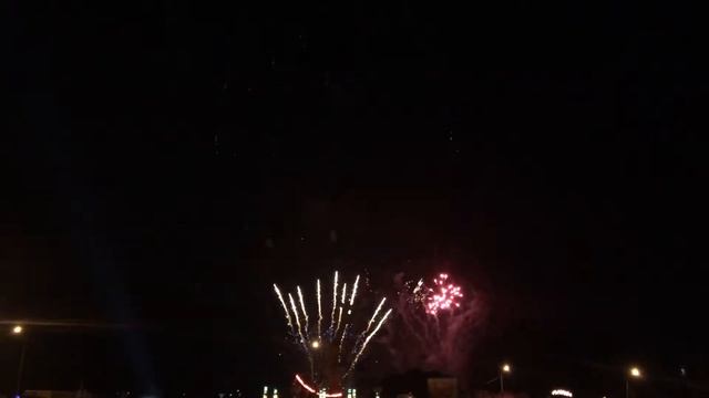 День города в Выборге . Салют . 2017 год . смотреть онлайн