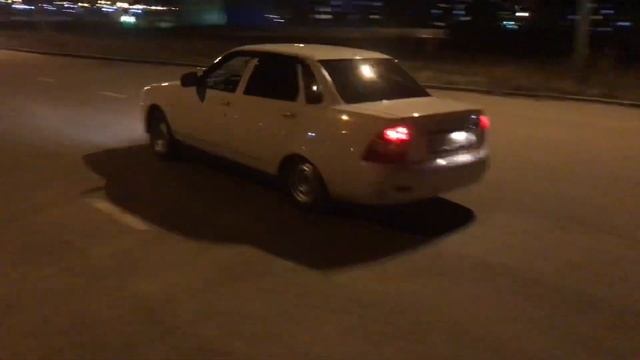 приора стартует с места смотреть онлайн