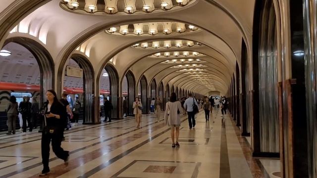 "МАЯКОВСКАЯ И В.МАЯКОВСКИЙ ",ДИРИЖАБЛИ,ГРАН-ПРИ,130ЛЕТ,ЖЕЛТАЯ КОФТА,ДОЛГОЛЕТО и кое-что ещё...