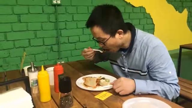 Для наших гостей из Китая , ролик китайского гастрономического блогера.