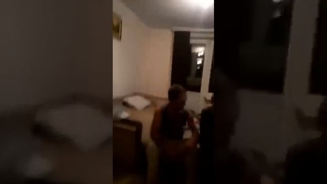 Вохурии падар ва писар баъди 20 сол,то лаҳзаи охир намедонистанд.Встреча отца и сына 20 лет спустя.