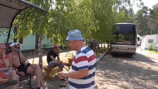 За дві години до початку концерту у місті Кремінна.16.08.14. Зона АТО. смотреть онлайн