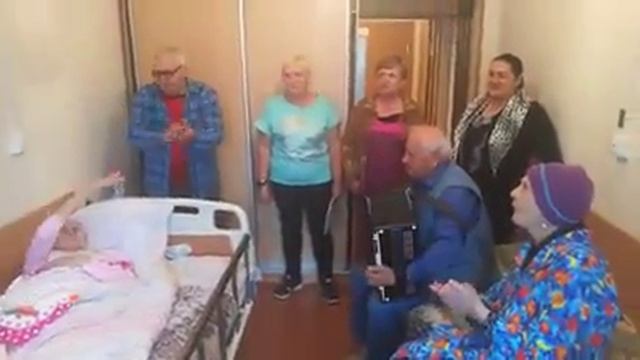 Выступление хора "Заботушка" для лежачих больных смотреть онлайн