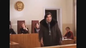 Эти Жигули чем думают, я не знаю... Под ногами крутятся-крутятся-крутятся мимино