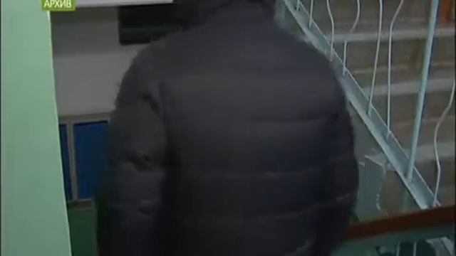 Дворник нашёл муляж бомбы в аэропорту Абакана смотреть онлайн