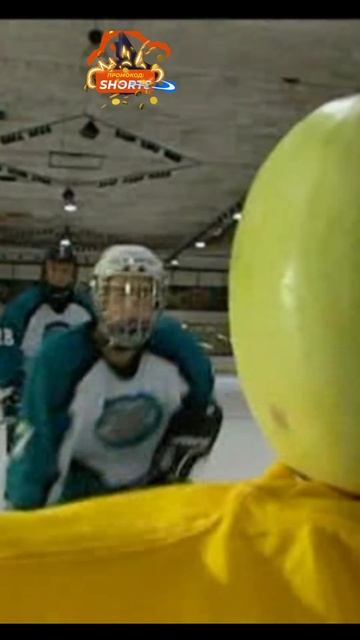 На сколько эффективна хоккейная защита? #наука #головоломы смотреть онлайн