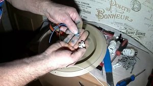 Меняем проводку и патроны. Остается только плафон.