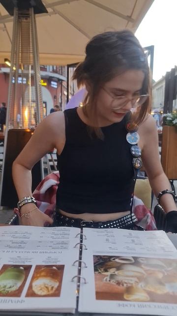 Наша принцесса выбирает меню в летнем кафе смотреть онлайн