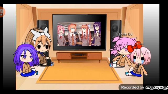 реакция персонажей из доки доки на доки доки meme смотреть онлайн