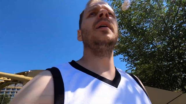 Зеленый марафон в Ялте. Забег на территории отеля Мрия в Крыму. смотреть онлайн