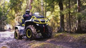 Квадроцикл AODES Pathcross MAX 1000 MUD PRO в движении