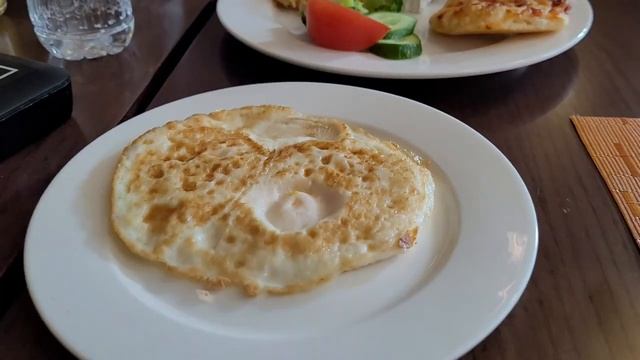 ЗАВТРАК В ОТЕЛЕ АБУ-ДАБИ/COURTYARD BY MARRIOTT WORLD TRADE CENTER/ABUDHABI смотреть онлайн